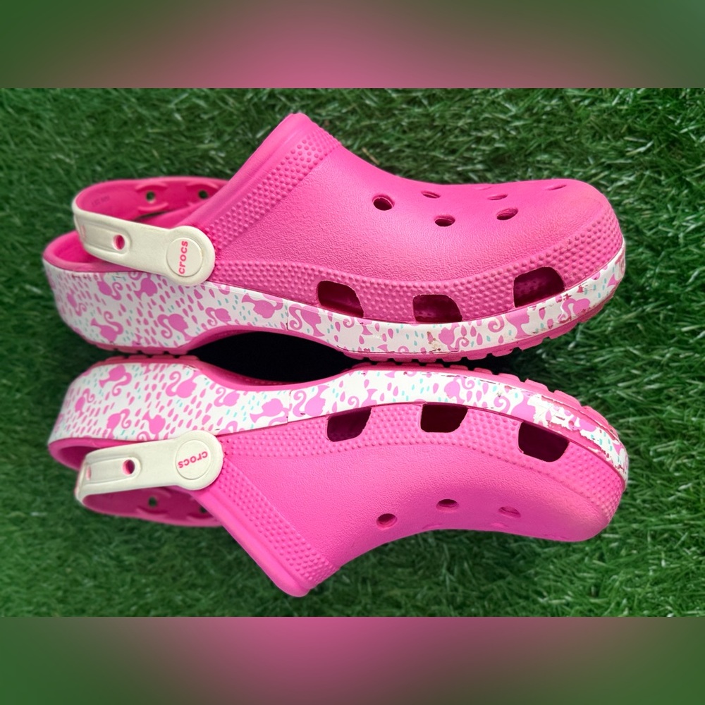 Crocs Mattel Pink Water Shoes‎ with Butterfly Charms Size 9